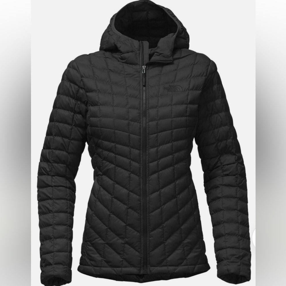 The North Face Thermoball Hoodie Outwear Jacket. Black Size Small. Gently used.